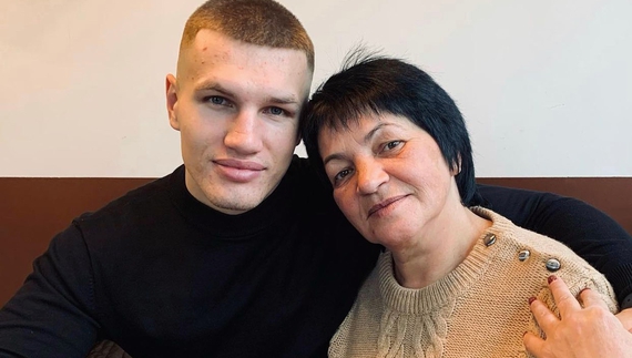 Чим зустріла мама ніжинського чемпіона-боксера Іванова?