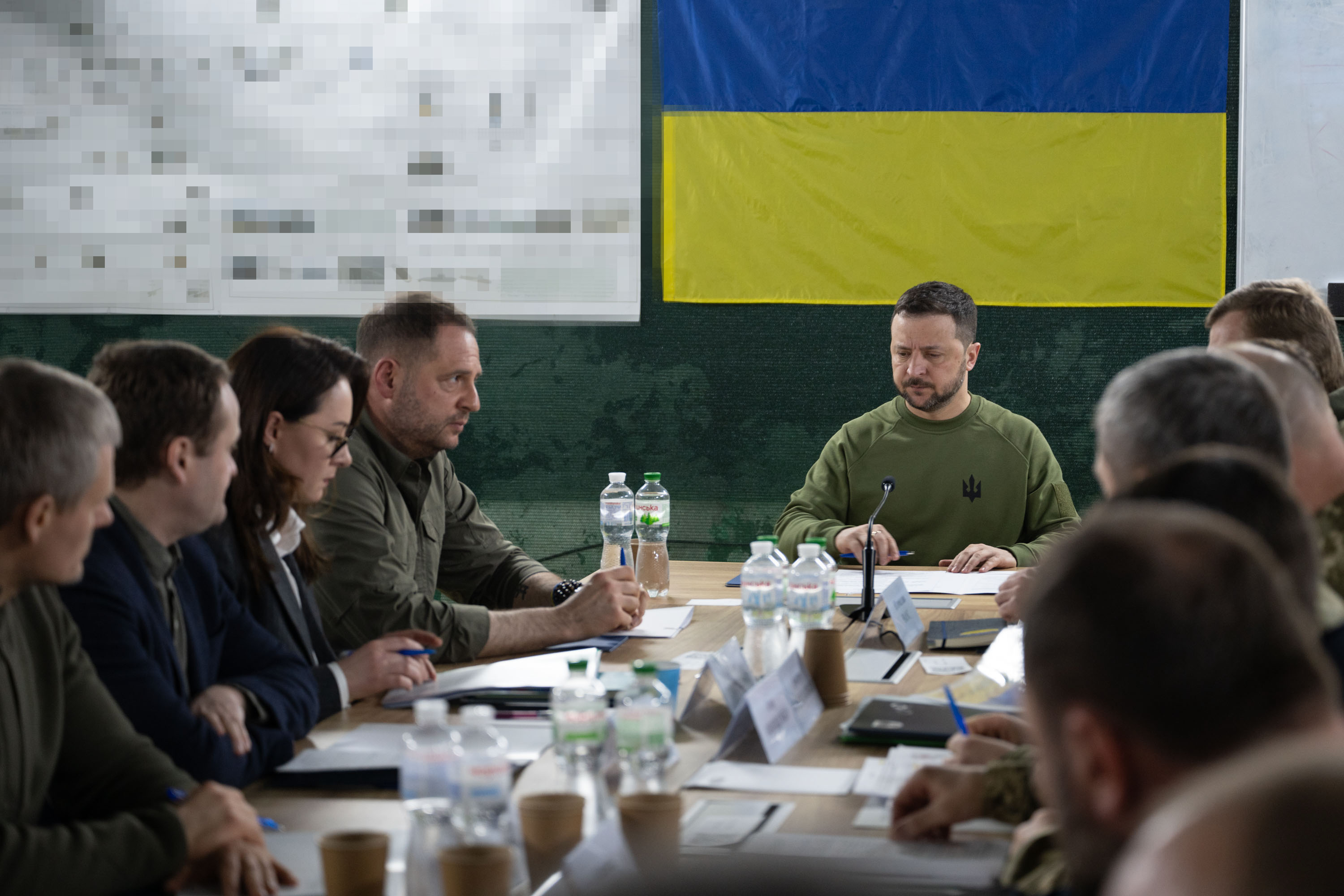 5 квітня 2024 року Президент України провів нараду із безпекових питань на Чернігівщині