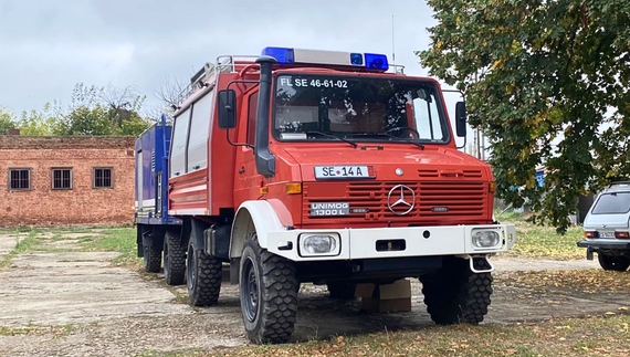 Пожежники з прикордоння Чернігівщини отримали "мерседес-всюдихід"