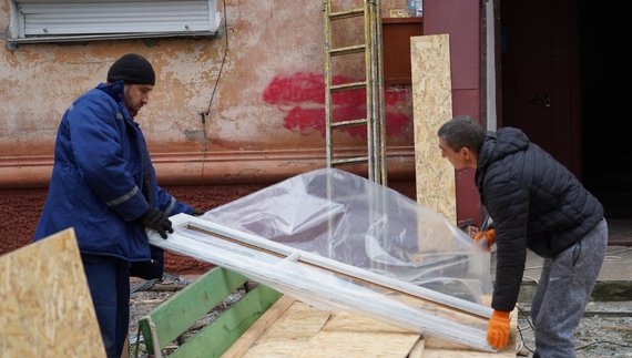 У Чернігові завершили першочергові роботи після удару БпЛА