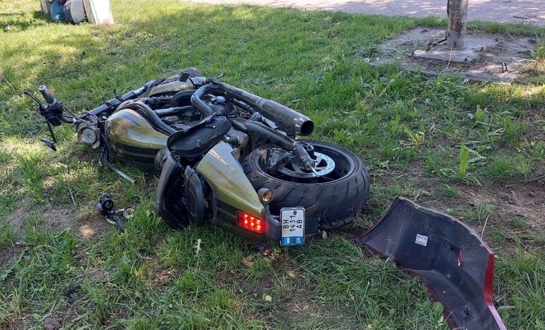 У селі на Чернігівщині знайшли труп мотоцикліста