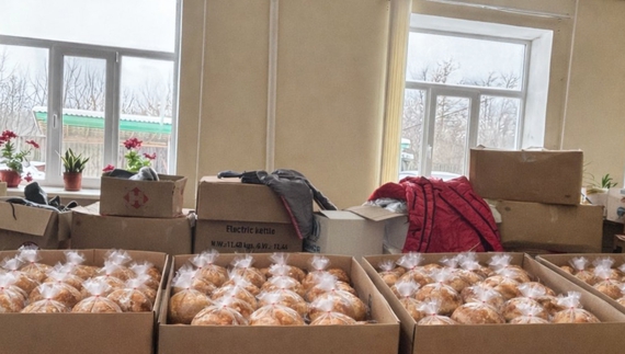 Громада з Чернігівщини отримала в допомогу хліб та генератор