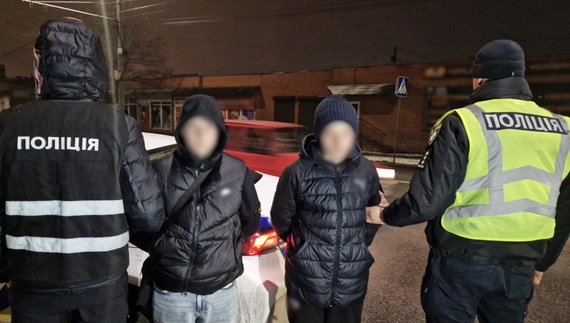 У Чернігові судили братів-паліїв. Під час затримання у березні 2025 року. Фото Нацполіції