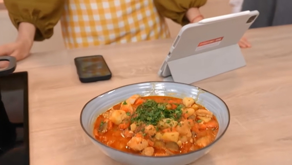 У «Сніданку з 1+1» приготували чернігівський огірочник і поділилися рецептом