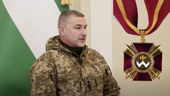 З нагоди Дня ЗСУ: президент відзначив генерала, що захищав Чернігів