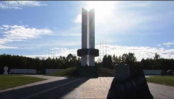 Чаус доручив знести монумент "Три сестри" на кордоні з РФ та Білорусією