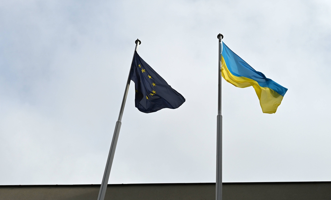 The Ukrainian flag is flying in front of the Hradec Králové City Hall