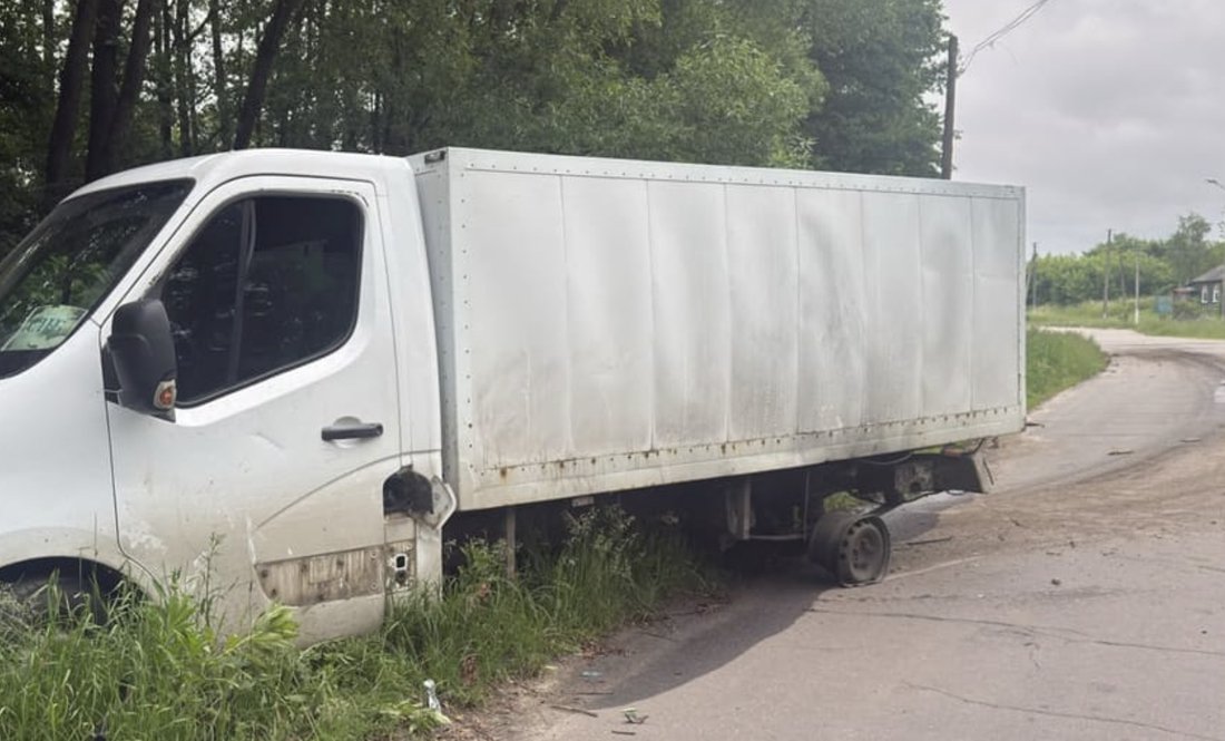 Росіяни атакували хлібовоз у Семенівській громаді. Фото джерела ЧЧ
