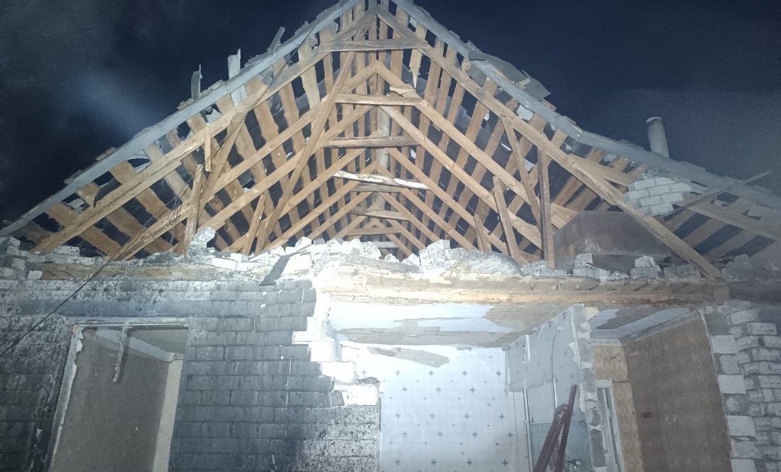 Руйнування у селі на Ніжинщині після удару безпілотника. 4 лютого 2026 року