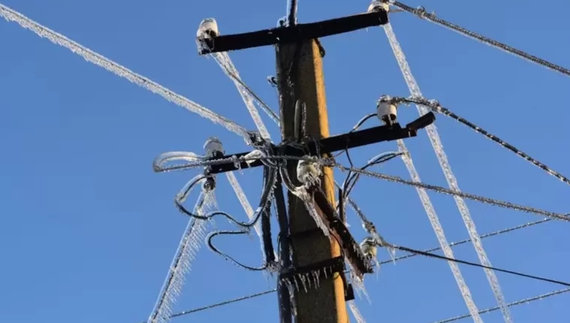 Обледеніння мереж і небезпечні дороги: як циклон позначився на Чернігівщині