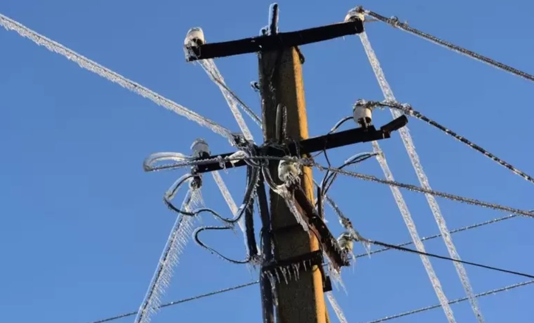 Обледеніння мереж і небезпечні дороги: як циклон позначився на Чернігівщині