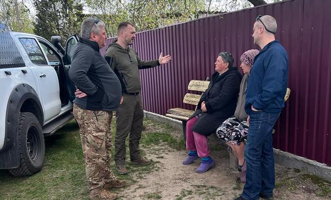 Вивчають потреби та забезпечують найнеобхіднішим –у прикордонні села передали генератори