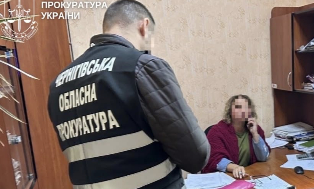 Чиновницю з Чернігівщини підозрюють у розтраті 2,8 млн грн на ремонті доріг