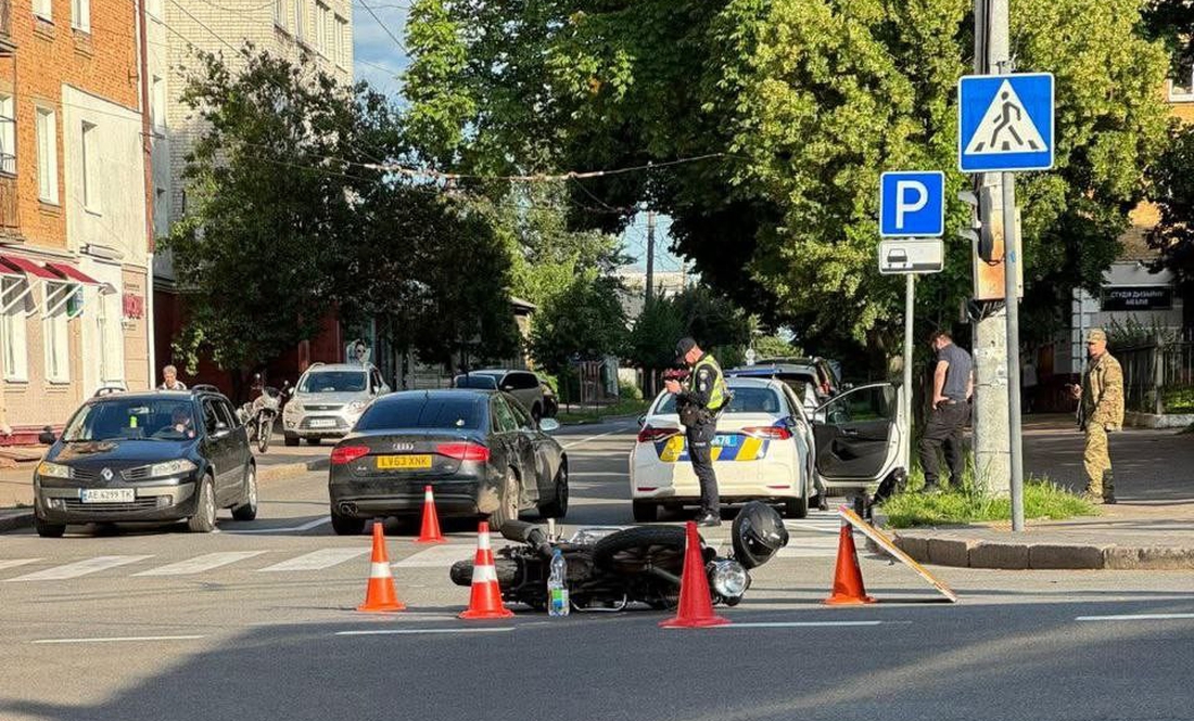ДТП у Чернігові: водій Audi збив мотоцикліста