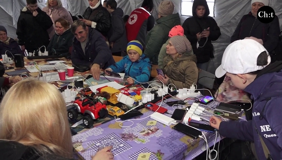 В пунктах незламності було багатолюдно