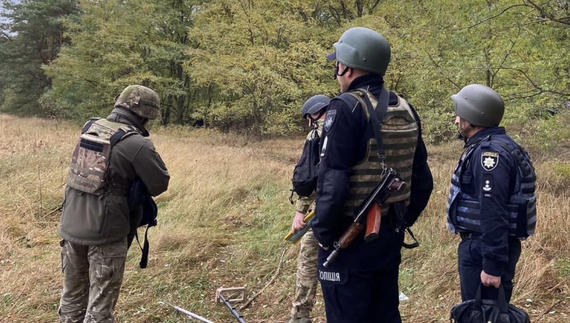 На Чернігівщині двоє чоловіків підірвались на міні