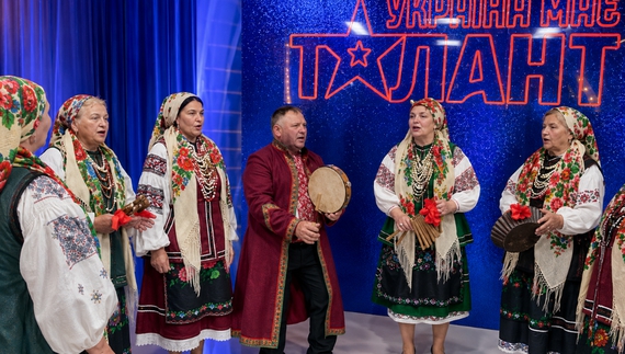 На зйомках зліва направо: Надія Осипенко, Ольга Молоткіна, Сергій Колесник, Валентина Діденко, Віра Облакевич