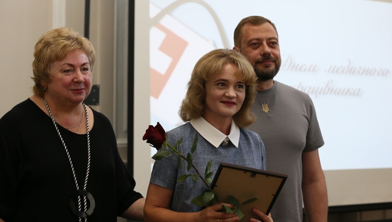 На Чернігівщині вручили відзнаки медикам та оголосили результати обласної премії