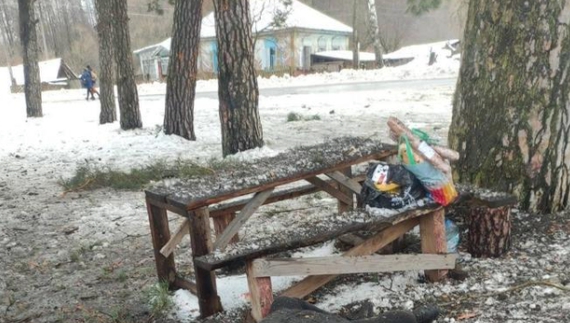 Поверталась із базару з продуктами на Новий рік - прилетів снаряд. Замість свята — горе і похорон