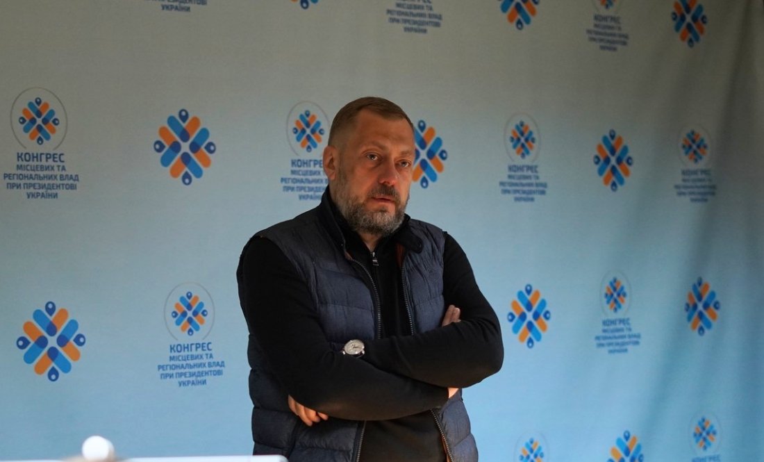 Бруківка, ноутбуки й подібні закупівлі – на паузу: Чаус назвав жорсткі фінансові пріоритети