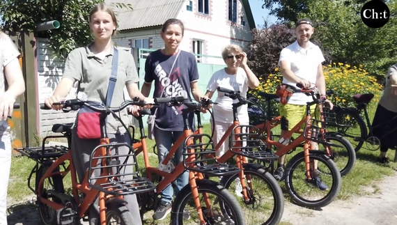 Чернігівці з постраждалого мікрорайону Бобровиця велопробігом хотіли привернути увагу до проблем відбудови житла