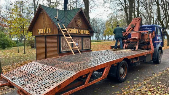 Народних майстрів викинули з Валу