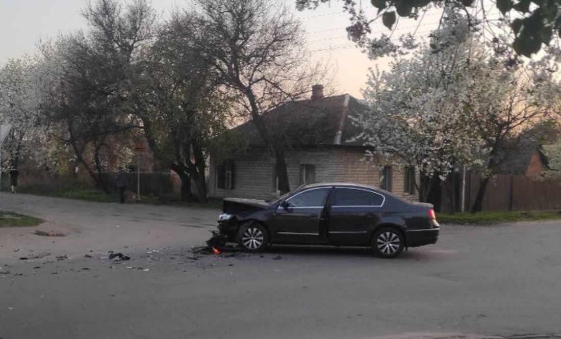 На Чернігівщині зіткнулися Volkswagen і Opel: двоє людей у лікарні