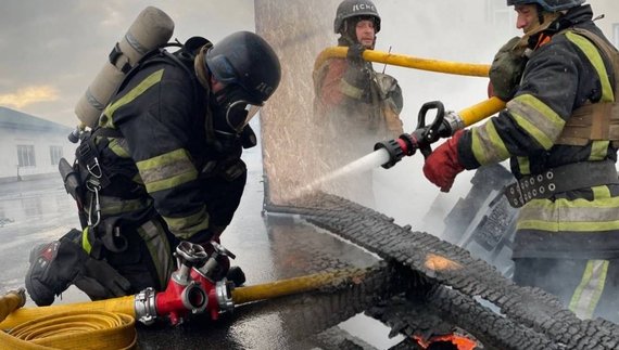 На Чернігівщині через ворожу атаку загинула 25-річна жінка, постраждав бізнес