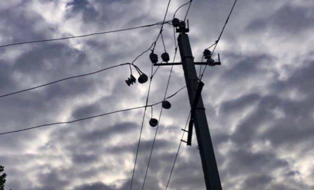 Обленерго: проблеми з електроенергією залишились у 6-и громадах