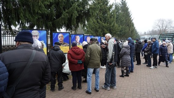У громаді на Чернігівщині на Алею Героїв додали 11 меморіальних дошок