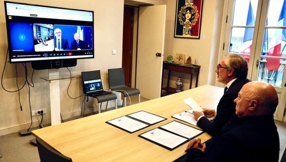 Зобовʼязання підтримувати Україну: у Ніжина зʼявився 12-й побратим - з Франції