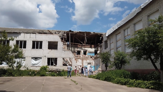 Вдарили ракетою: ліцей у Михайло-Коцюбинському дивом не став братською могилою для 100 дорослих і дітей