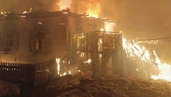 Вночі росіяни атакували Чернігівщину безпілотником: горять будинки