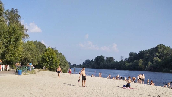 Попри спеку, води в Десні достатньо