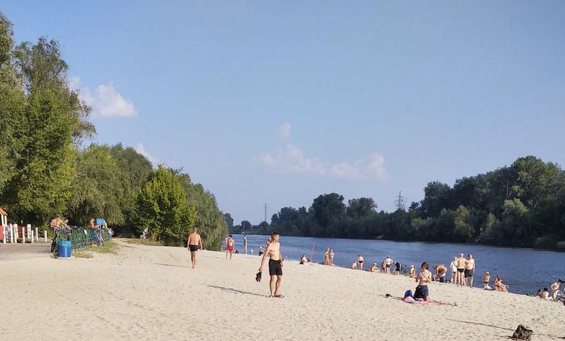 Попри спеку, води в Десні достатньо