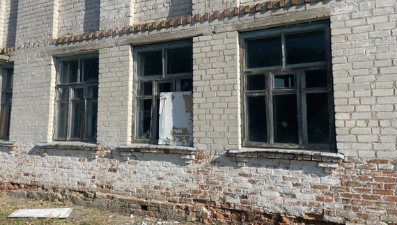 Ворог поцілив у школу на Чернігівщині. Фото джерела ЧЧ