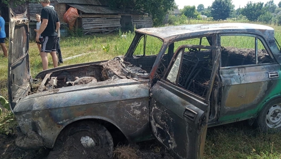 На Чернігівщині за добу згоріло дві автівки. Що відомо про пожежі