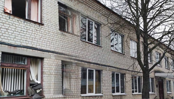У залізничній лікарні в Ніжині відновили вікна, вибиті через дронову атаку