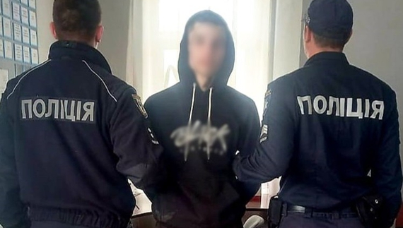 Мешканця Чернігівщини затримано за торгівлю канабісом: попереду до 10 років ув'язнення