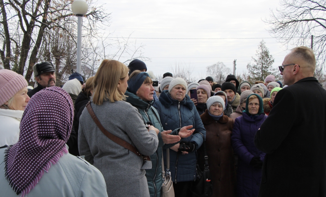 Скандал із автівкою для військових у Сновську: що кажуть обидві сторони конфлікту