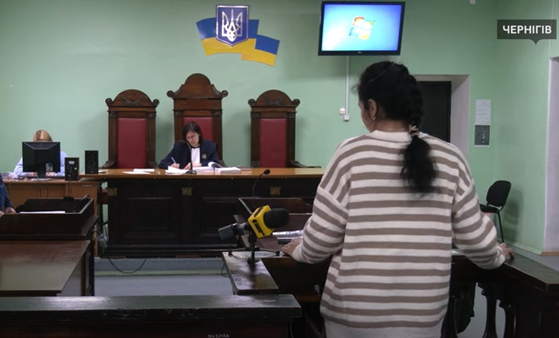 Наталія Яцюк дає свідчення в суді. Фото Суспільне Чернігів