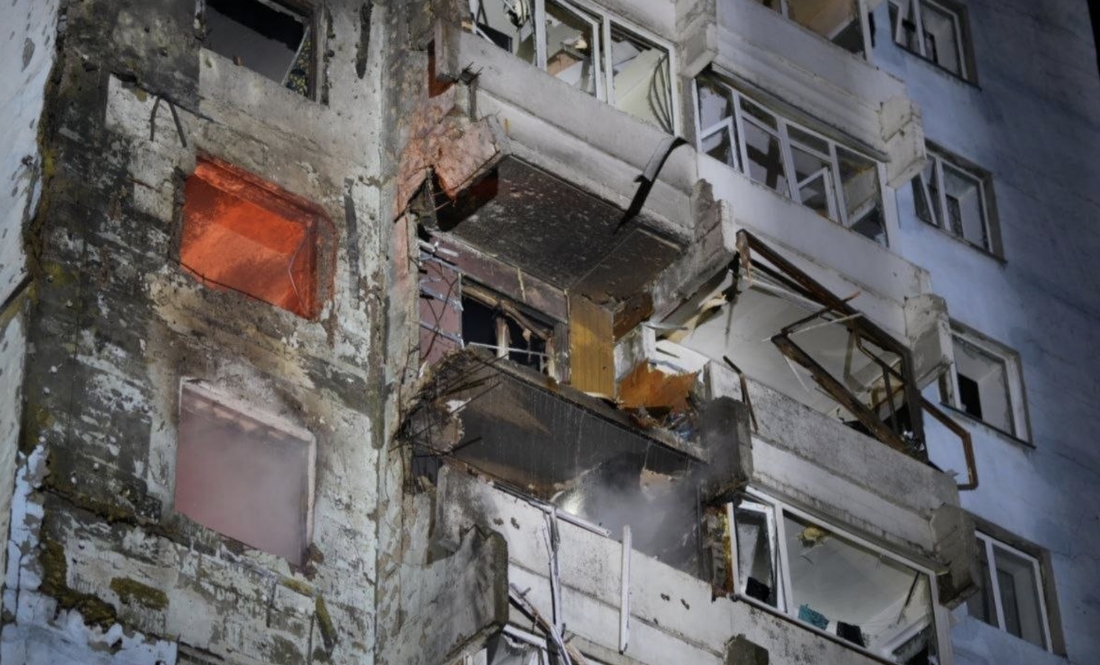 Влучання у будинок у Запоріжжі. Фото ОВА