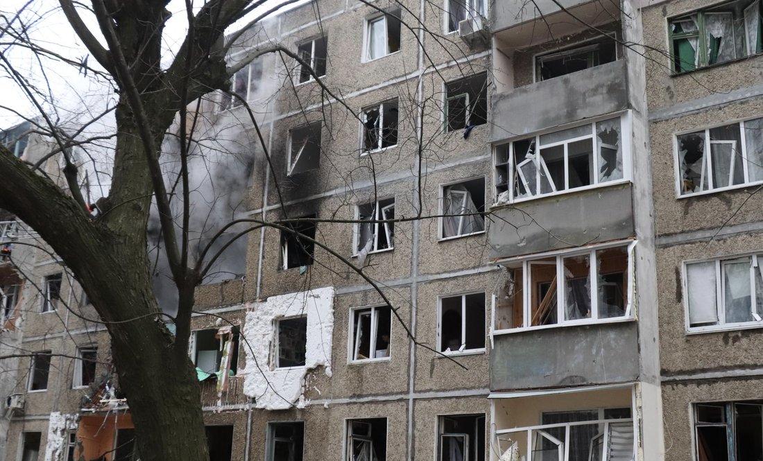 Будинок у Чернігові після влучання "шахеда". 25 грудня 2025 року