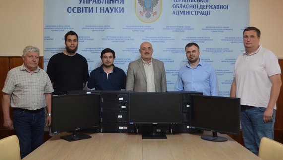 Коледж, який постраждав через атаку на Чернігів, отримав нову техніку