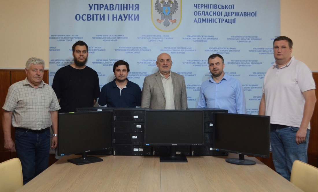 Коледж, який постраждав через атаку на Чернігів, отримав нову техніку