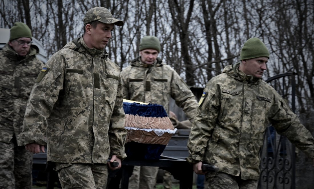 Навідник гармати помер вдома: громада прощалася з 51-річним захисником