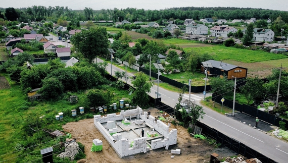Село, яке живиться сонцем: у Мінрозвитку говорять про 90% відбудованого житла в Ягідному