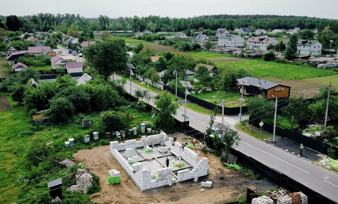 Село, яке живиться сонцем: у Мінрозвитку говорять про 90% відбудованого житла в Ягідному