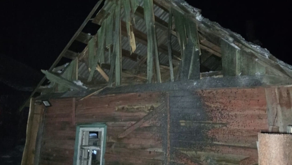 Обстріл прикордонного міста: поранена бабуся, побиті хати та техніка