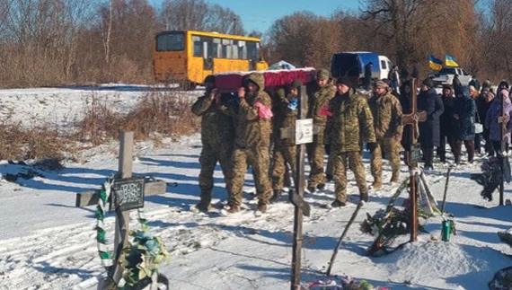 У Бахмацькій громаді поховали воїна ЗСУ